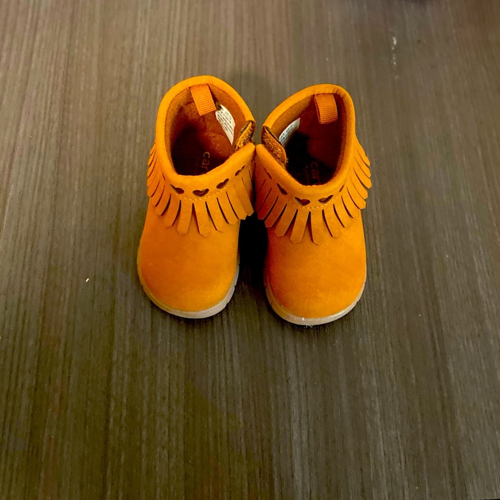 Infant Carter’s booties size 3 Brown